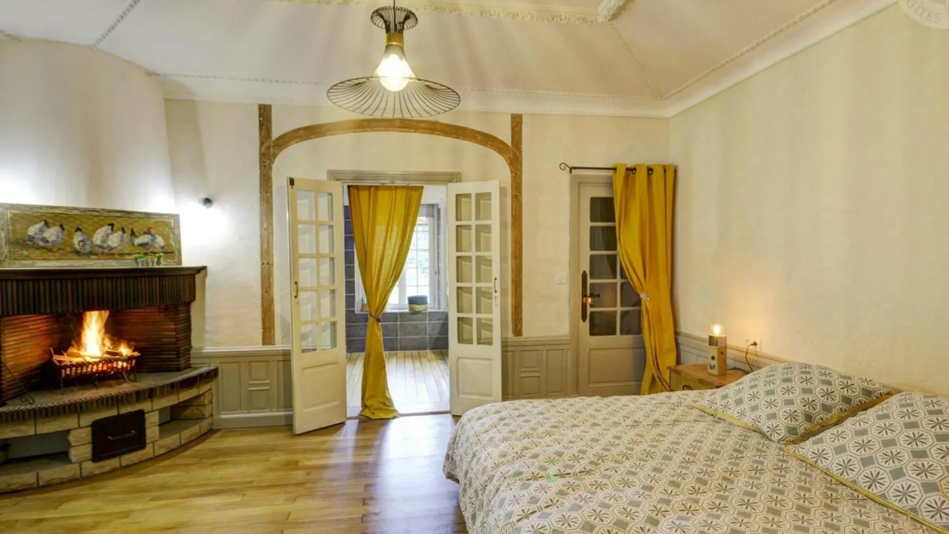 펜션 Saint-Denis-de-Cabanne Gite Charmant Avec Spa Privatif, Cheminee, Jardin De 2000M², A La Campagne, Proche Loire Et Saone-Et-Loire - Fr-1-496-230 빌라